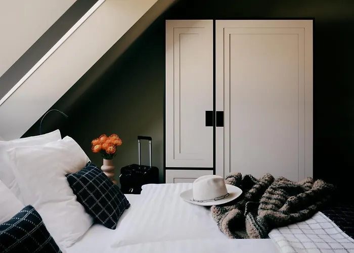 Weltwien Luxury Art & Free Parking Aparthotel