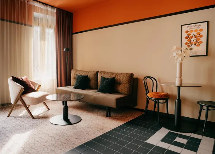 Weltwien Luxury Art & Free Parking Апарт-готель