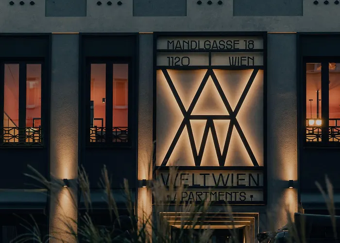 Weltwien Luxury Art & Free Parking Апарт-готель 4*